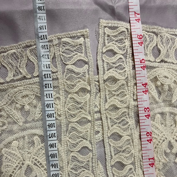 Suzy Shier Cream Lacey Long Tunic/Shrug/Cardigan - Picture 3 of 7